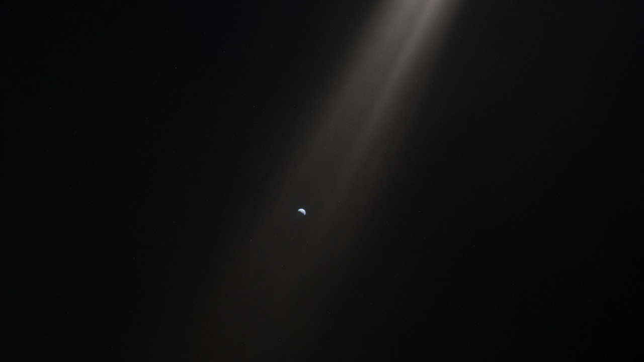 El punto azul pálido cabe en un pixel
